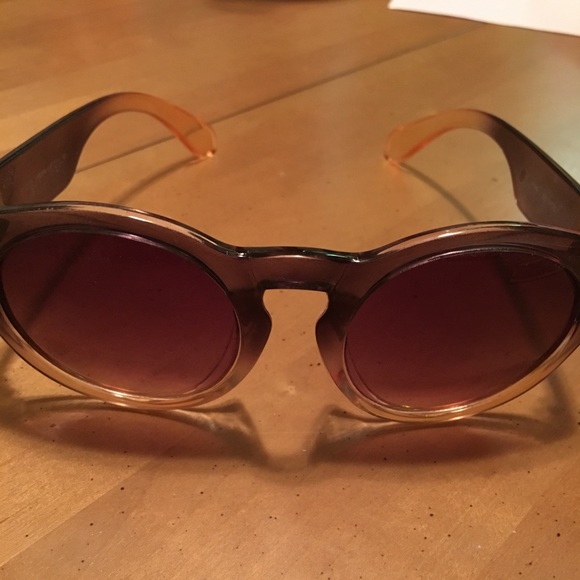 Sunglasses - Picture 2 of 4